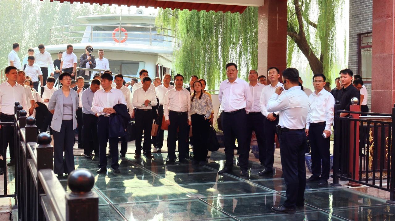 現(xiàn)場辦公 干在一線 | 孔子文旅集團(tuán)召開黨委（擴大）會議暨重點項目建設(shè)現(xiàn)場會